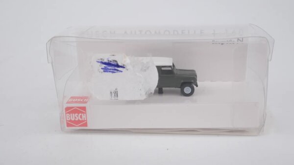 Busch N 8371 Land Rover Defender dunkelgrün