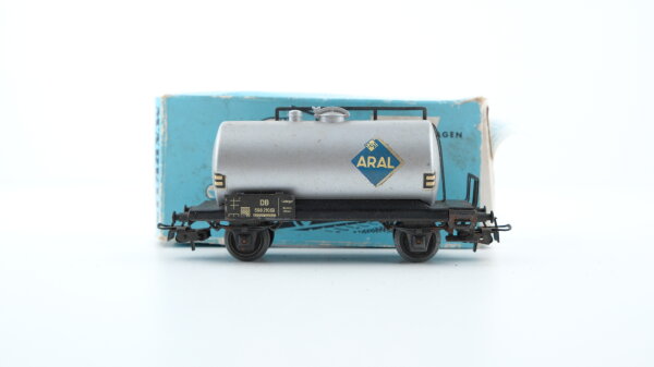 Märklin H0 4500 Mineralöl-Kesselwagen ARAL  Einheitskesselwagen der DB