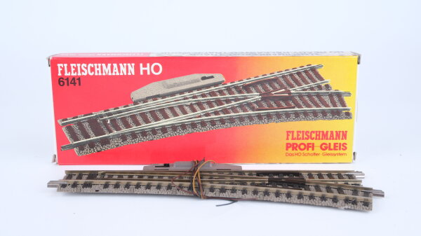 Fleischmann H0 6141 Weiche elektrisch links (gebrauchter Zustand)