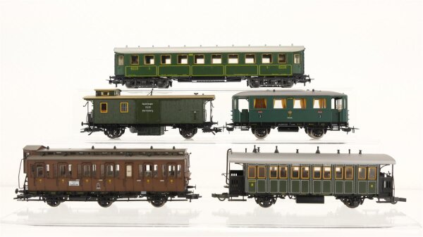 Roco/Märklin/Piko H0 Konvolut Abteilwagen/Nebenbahnwagen/Gepäckwagen 3.Kl. Ländebahnen