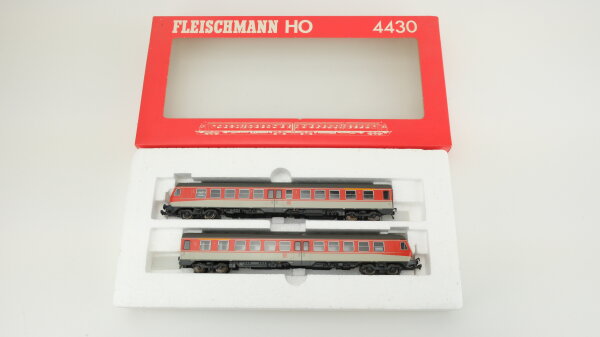 Fleischmann H0 4430 Diesel-Triebzug BR 614 038-8/614 044-6 DB Gleichstrom