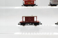 Arnold/Minitrix/u.a. N Konvolut amerikanische Güterzugbegleitwagen Caboose CB&Q/Frisco Lines/u.a.