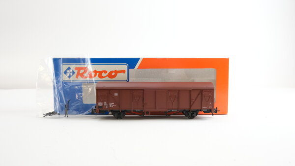 Roco H0 46411 Gedeckter Güterwagen (150 9 944-5, Braun) DB