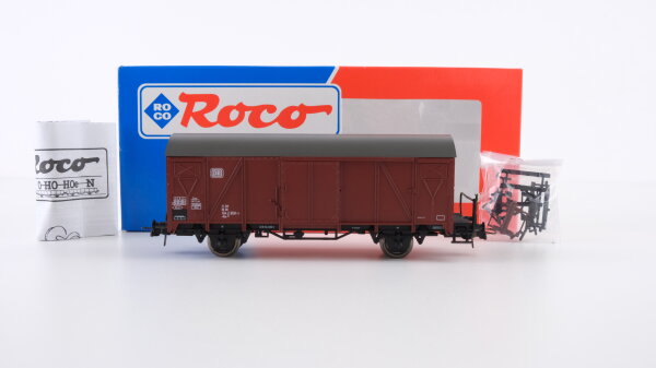 Roco H0 46839 Gedeckter Güterwagen (134 2 358-5) DB