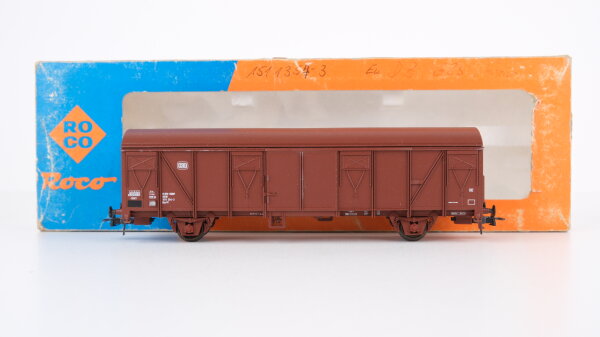 Roco H0 44324A Gedeckter Güterwagen (151 1 354-3 Gbs 252) DB