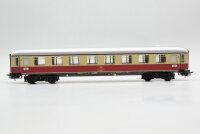 Märklin H0 4085 Reisezugwagen (TEE-ABTEILWAGEN, beige-rot) 1.Kl.  Av4üm / Avüm 111 der DB