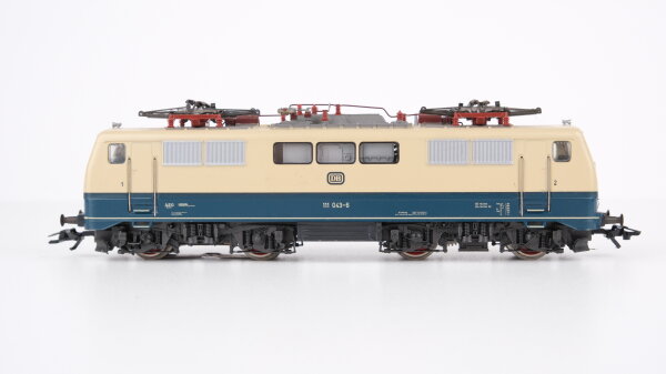 Märklin H0 3042 Elektrische Lokomotive BR 111 der DB Wechselstrom Analog