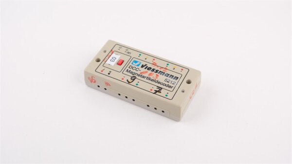 Viessmann 5212 DCC-Magnetartikeldecoder (vergilbt + beschriftet)