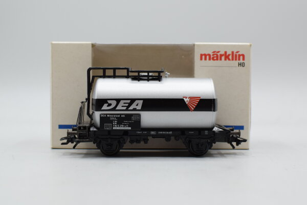 Märklin H0 4750 Mineralöl-Kesselwagen DEA Einheitskesselwagen der DB