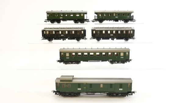 Märklin/Schicht H0 Konvolut Reisezugwagen/ Gepäckwagen 1./2./3.Kl. DRG