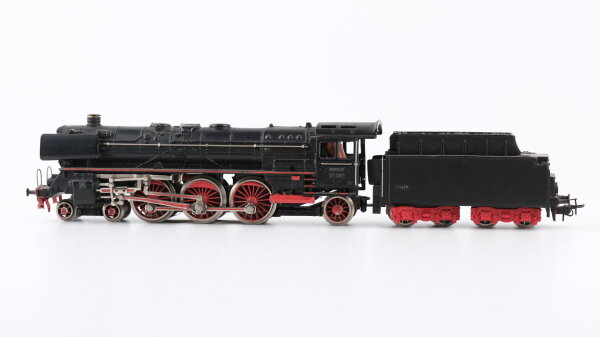 Märklin H0 3048 Dampflok BR 01 097 Wechselstrom (Licht Defekt)