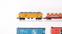 Bachmann/Arnold N Konvolut amerikanische Flachwagen/ Selbstentladewagen/ ged. Güterwagen SFRC/ATSF/GN/B&O/NYC