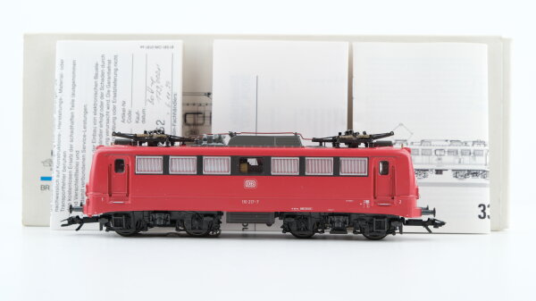 Märklin H0 3340 Elektrische Lokomotive BR 110 der DB Wechselstrom Digital (vermutlich verharzt)