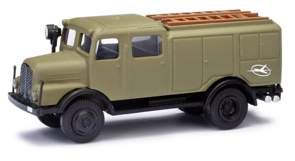 Busch H0 95618 ESPEWE: IFA S4000 TLF, Flughafen, Grün