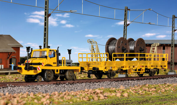 Kibri H0 16062 Zweiwege UNIMOG mit Zug-, Schubrahmen undFahrleitungsbauwagen