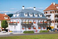 Kibri N 37169 Stadthaus mit Balkon und Terrasse