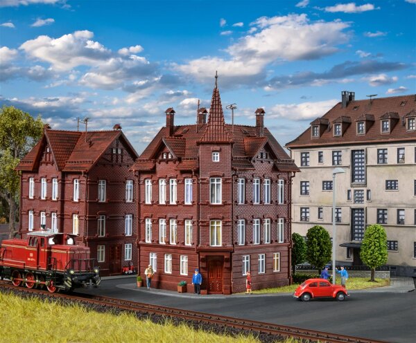 Vollmer H0 43807 Eisenbahner-Wohnhaus, Eckhaus