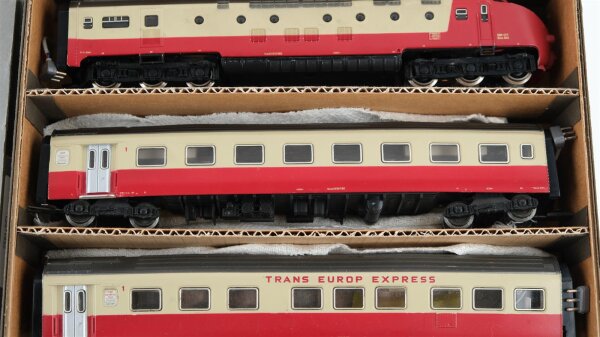 Märklin H0 3070 Dieseltriebzug RAm 1 der SBB / DE 1000 der NS Wechselstrom (in EVP)