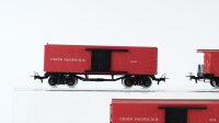 Bachmann H0 Konvolut Caboose (Central Pacific), Gedeckte Güterwagen (Union Pacific), USA