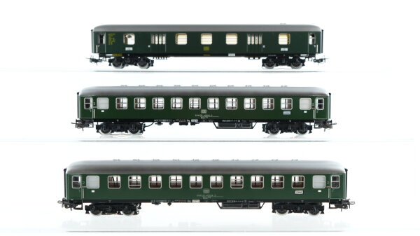 Märklin H0 Konvolut Personenwagen 2.Kl., Packwagen DB