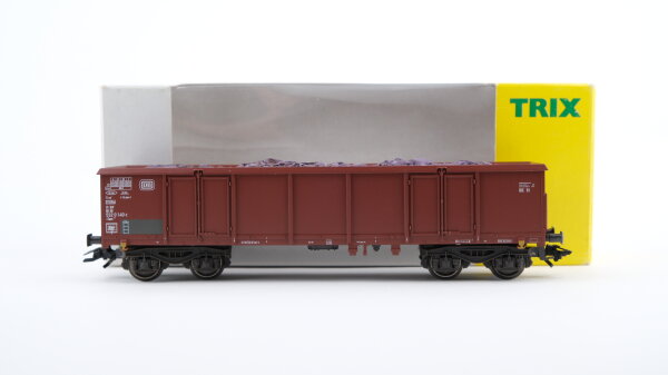 Trix H0 24336 Offener Güterwagen mit Ladung DB