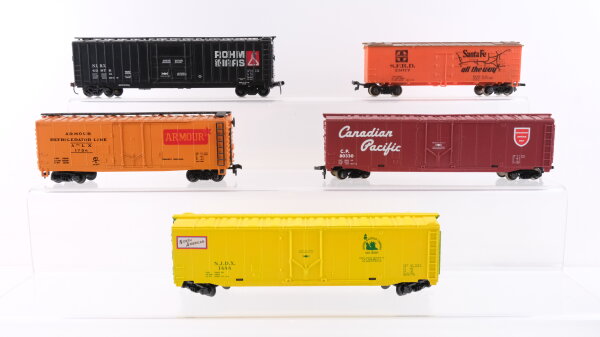 Unbekannt/Life-Like H0 Konvolut Box-Car (Canadien Pacific, N.I.R.X., North American, Armor Refrigeration Line, S.F.R.D.), USA