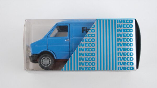 Iveco H0 Kastenwagen Fiat Daily 30.8 (original Iveco-Verpackung)