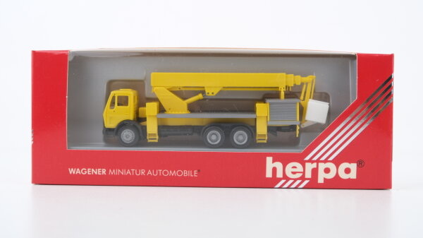 Herpa H0 806066 Mercedes-Benz Kranwagen gelb