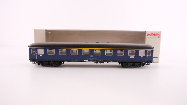 Märklin H0 4051 Reisezugwagen (Schnellzugwagen, 51 80 10-40 167-8) 1.Kl. Aüm 202 DB