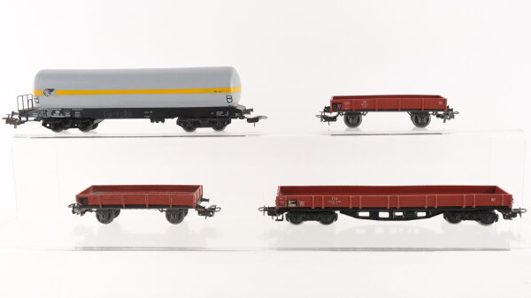 Märklin H0 Konvolut Güterwagen Kesselwagen 4-achsig, (VTG), Niederbordwagen 4-achsig, Niederbordwagen 2-achsig DB
