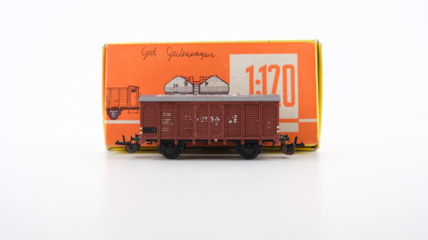 Zeuke TT 545/91/1 gedeckter Güterwagen CSD