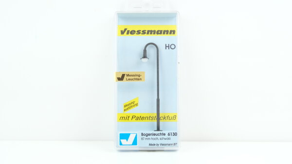 Viessmann H0 6130 Bogenleuchte schwarz, Messingausführung, 87 mm hoch (in Acrylbox)