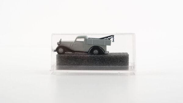 Revell H0 81523 Praliné Mercedes-Benz 170V Pickup mit Kran