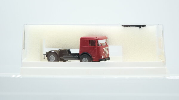 Brekina H0 7900 Zugmaschine dunkelrot