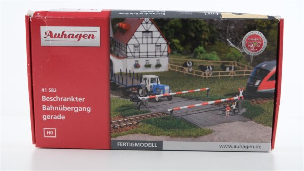 Auhagen H0 41582 Beschrankter Bahnübergang gerade