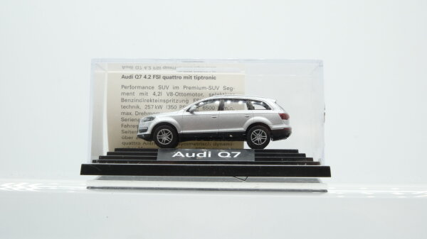 Wiking H0 Audi Q7 4.2 FSI quattro mit tiptronic silber