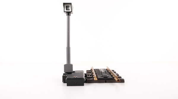 LGB G 10560 Entkupplungsgleis 150mm mit elektrischen Antrieb und beleuchtets E-Signal (guter Zustand)