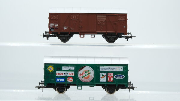 Roco H0 Konvolut Gedeckter Güterwagen, Gedeckter Güterwagengrün (Stadt Köln - Polizei  - Karneval - WDR) DB