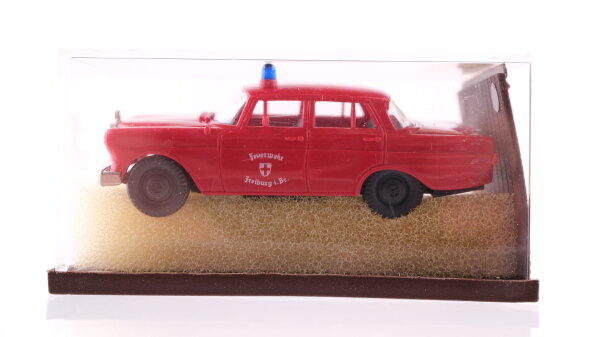 Brekina H0 1821 Mercedes-Benz Limousine Feuerwehr Freiburg i. Br.