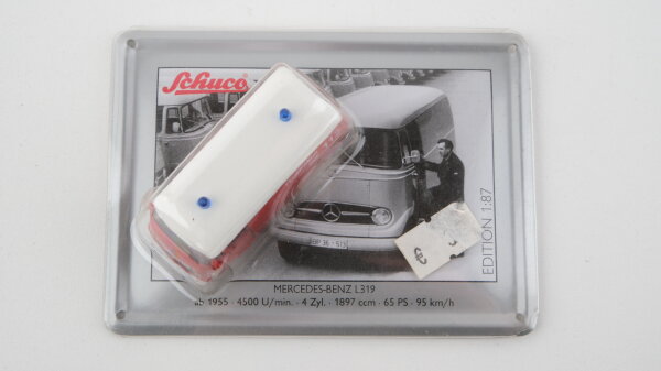 Schuco H0 Mercedes-Benz L319 Feuerwehr mit Blechschild