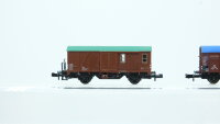 Minitrix N Gedeckte Güterwagen DB (Dächer teilw. bemalt)