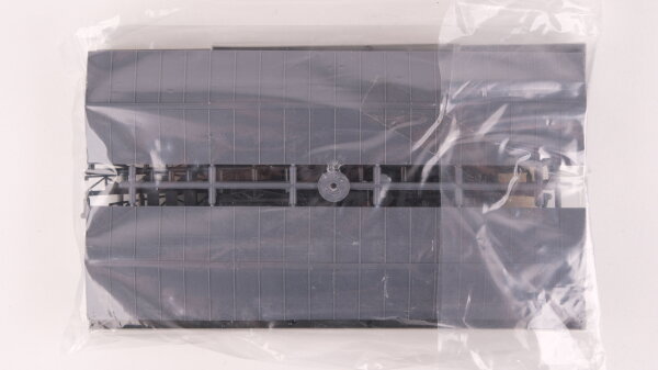 Plastoy H0 100 180 0 C Bausatz Bahnsteig mit Überdachung und Rampe