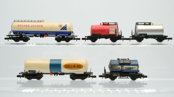 Arnold N Konvolut Kesselwagen "Gallia-AG Kölner Zucker Esso Wacker" DB (ein Puffer fehlt)