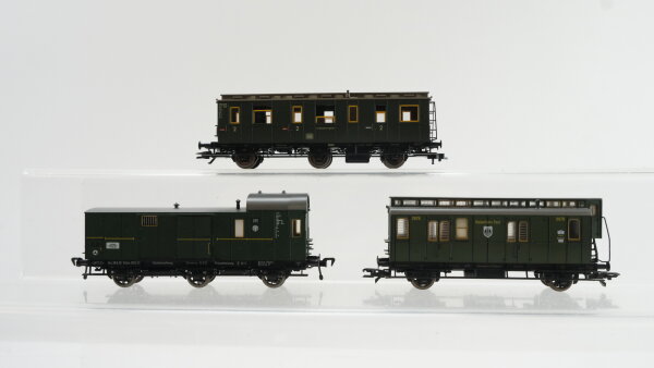 Fleischmann H0 Konvolut Personenwagen Abteilwagen 3-achsig 2.Kl., Postwagen 2-achsig mit Bremserhaus, Gepäckwagen 3-achsig mit Schiebetüren DB, K.P.E.V., DRG