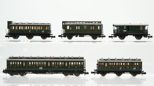 Fleischmann N Konvolut Abteilwagen 3.Kl. Abteilwagen mit Bremserhaus 3.Kl. 3-achsig Abteilwagen 3.Kl. 3-achsig Postwagen Packwagen DR/u.a.