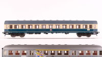 Fleischmann H0 Konvolut Steuerwagen 2.Kl. mit Gepäckabteil beige-ocenablau/silber Personenwagen 2.Kl. beige-oceanblau Personenwagen 1,/2.Kl. silber DB (ein Puffer abgebrochen)