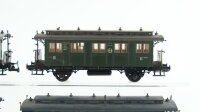 Unbekannt H0 Konvolut Personenwagen grün Länderbahn