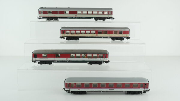 Märklin H0 Konvolut Personenwagen1.Kl. rot-weiss Speisewagen rot-weiss DB (teilw. beleuchtet, ungetestet)
