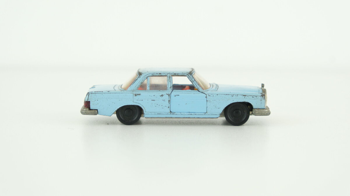 siku-v-256-mercedes-benz-250-