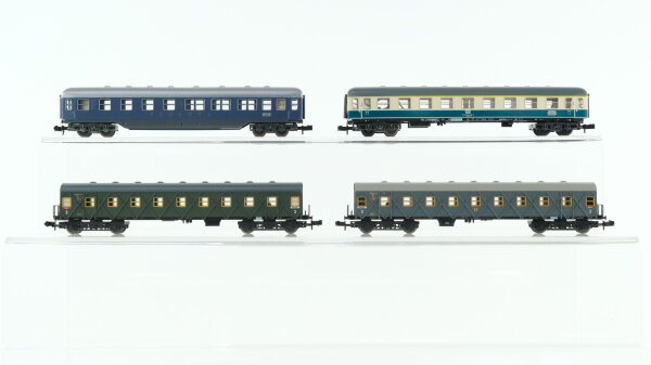 Minitrix N Konvolut Personenwagen 2 x 3.Kl. lang, Reisezugwagen 1.Kl., Reisezugwagen "Touropa" DB, u.a.